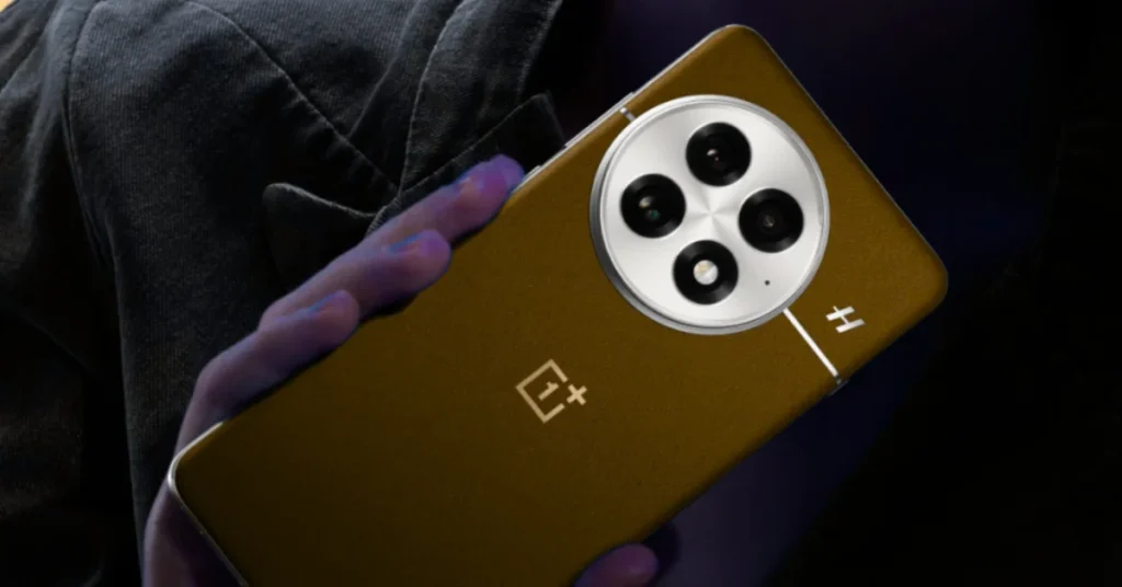 The OnePlus 15 is expected to feature a triple rear camera system with a 50MP primary sensor, a 50MP ultra-wide lens, and a 50MP periscope telephoto lens with 3x optical zoom.